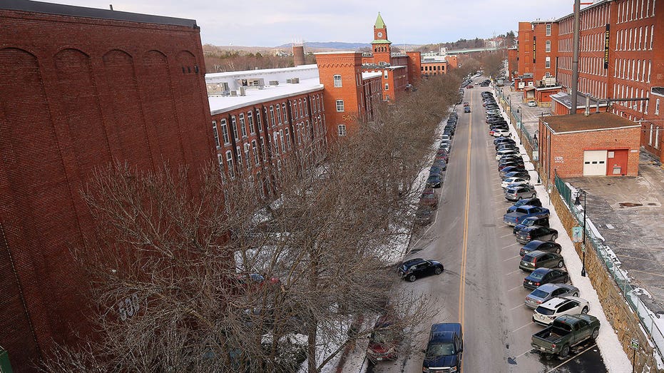 Manchester, NH - 9 Januari: Bangunan panjang membentang di Commercial Street. Para pemimpin Manchester berharap untuk meningkatkan reputasi kota mereka dengan upaya rebranding. (Foto oleh Lane Turner/The Boston Globe via Getty Images)