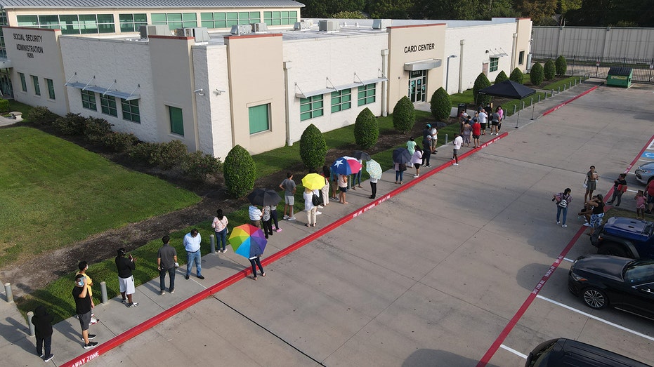 Line at Houston Social Security office