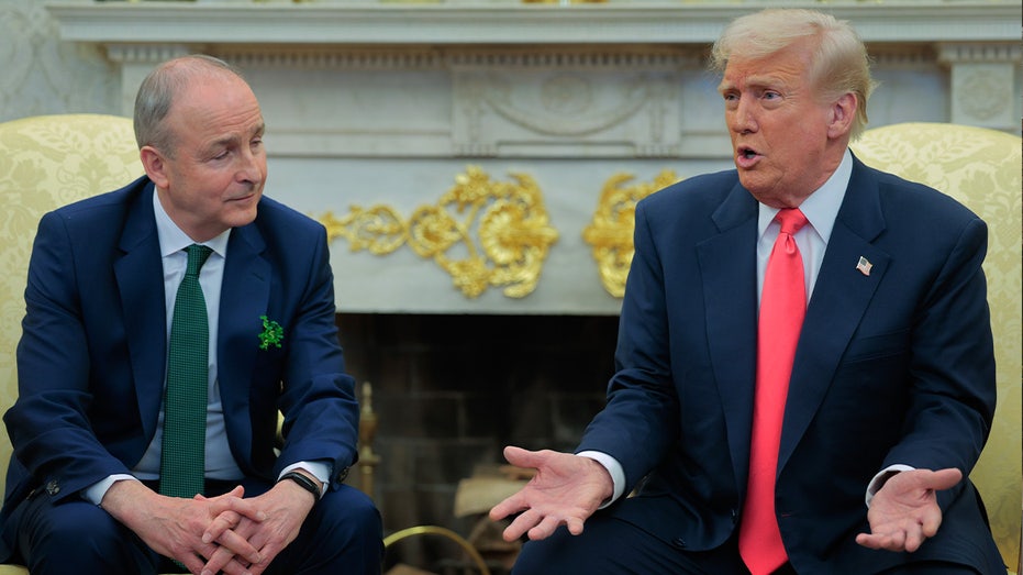 Trump bertemu dengan perdana Irlandia Micheal Martin