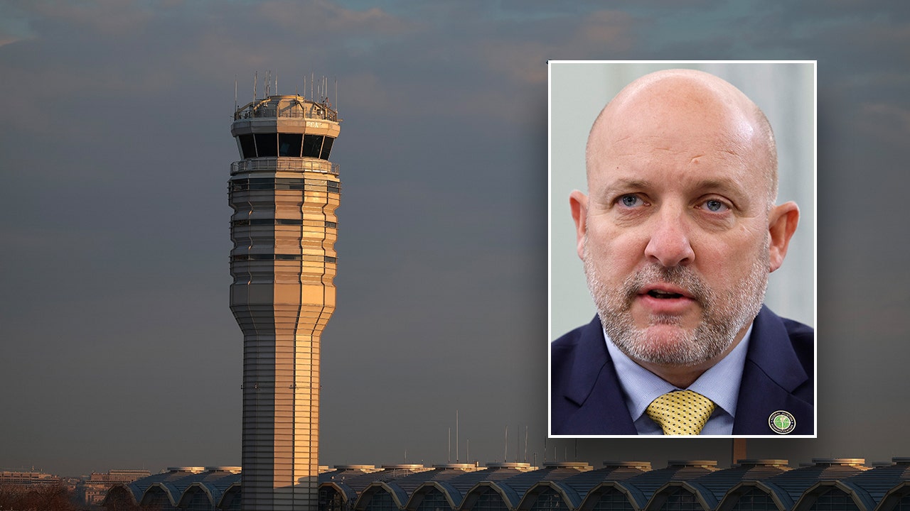 Head of FAA's Air Traffic Organization Tim Arel resigning after 40 years of federal service