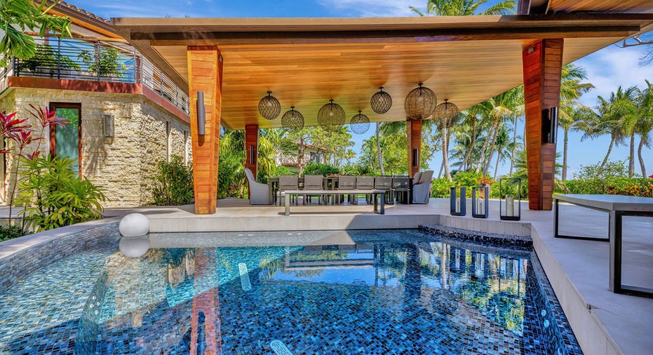 It offers plenty of outdoor entertaining space
