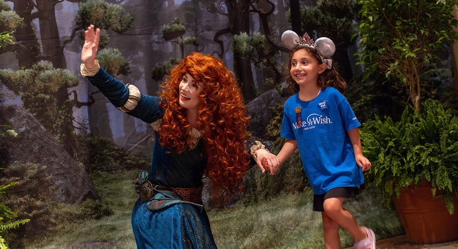 Merida with Wish kid