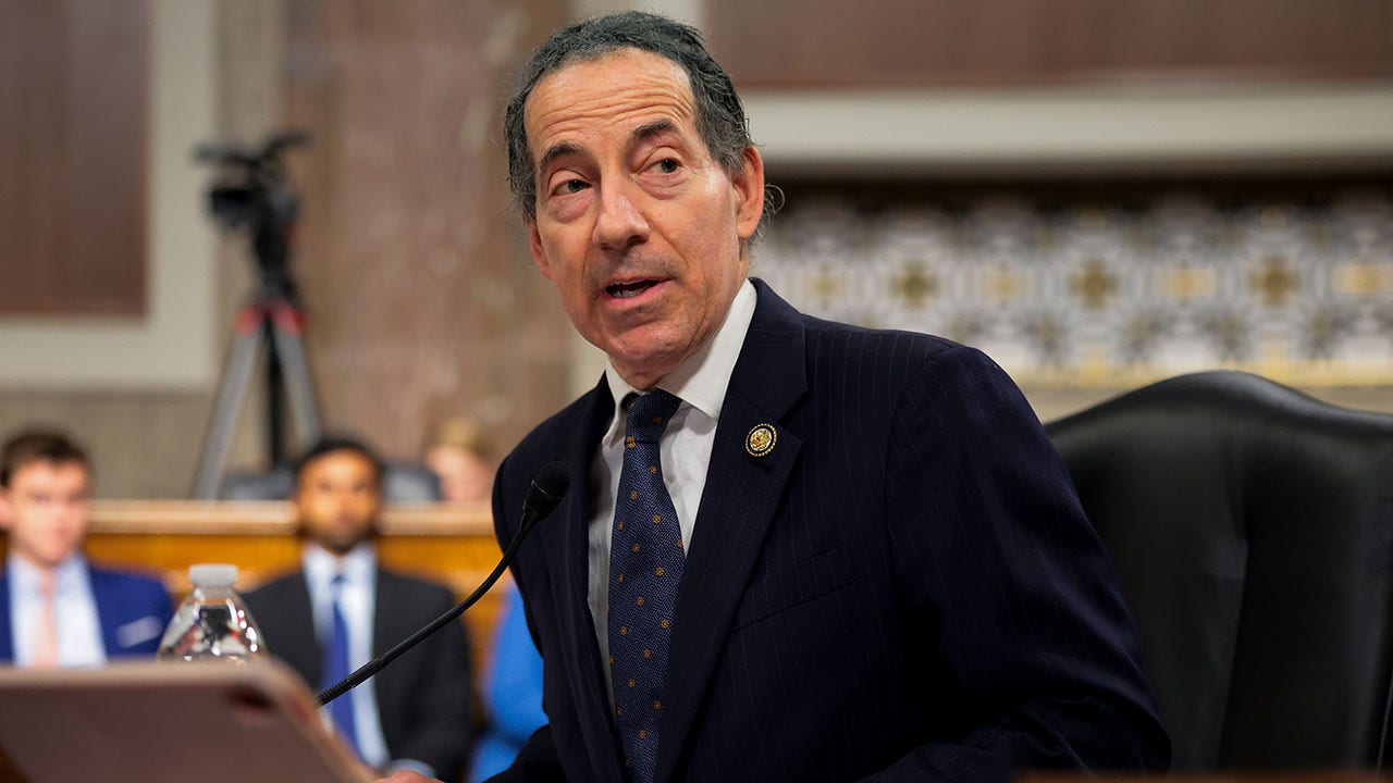 Did Democrats Miss the Chance to Subpoena Key Bank Leaders in the Epstein Inquiry?