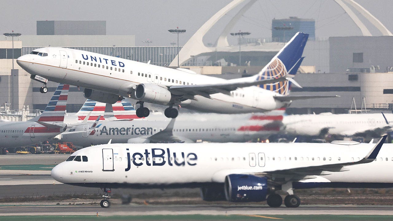 United and JetBlue unveil partnership with cross-airline perks