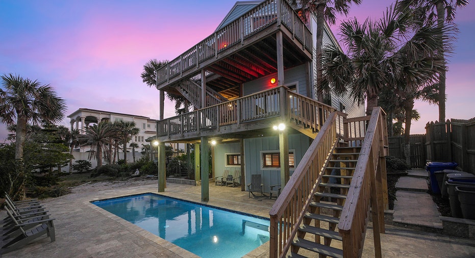 Former Tom Petty home backyard