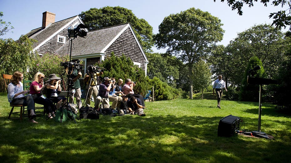 Obama at mass home