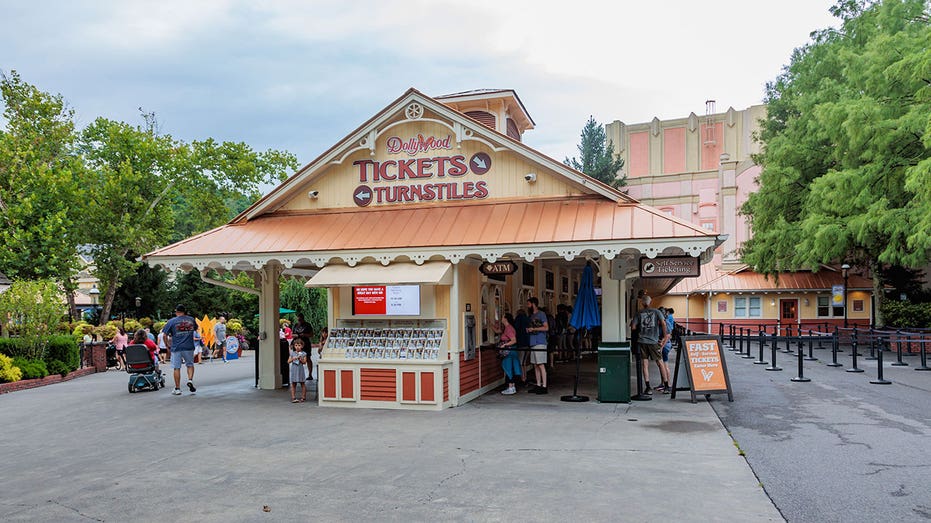 Ticket booth at Dollywood Amusement Park in Pigeon Forge, TN. (Photography: Ron Buskirk/Ucg/Universal Images Group via Getty Images)