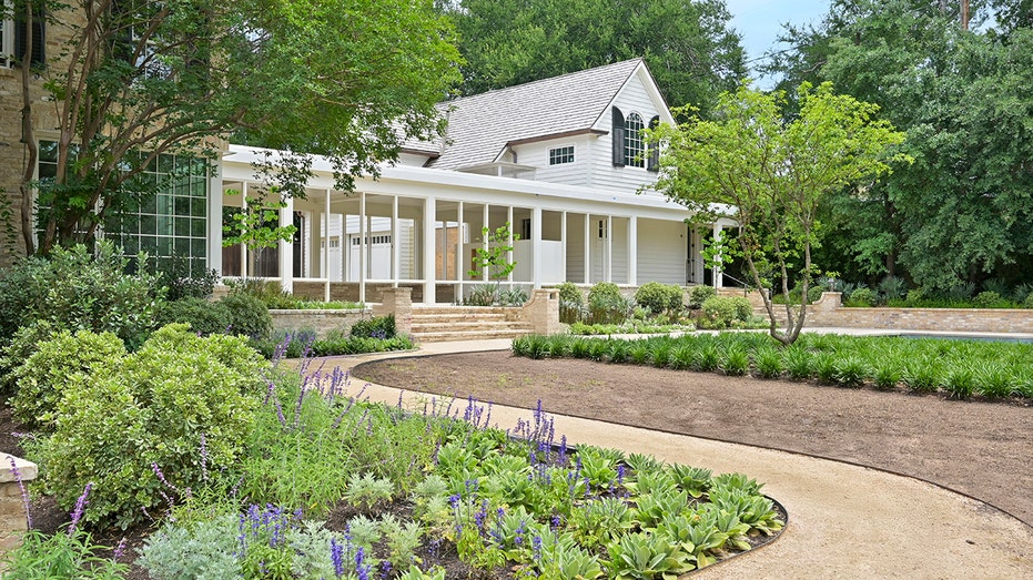 The home features a cutting garden.