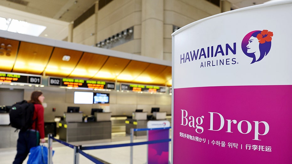 Hawaiian Airlines check-in at LAX