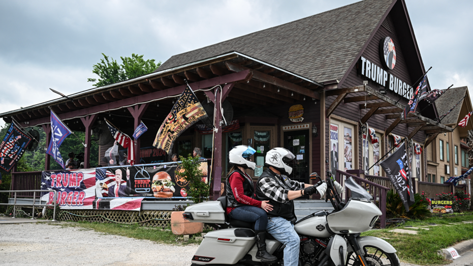 A photo depicting a Trump Burger location