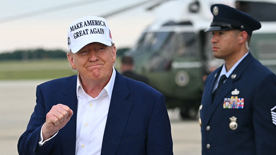 US political tram