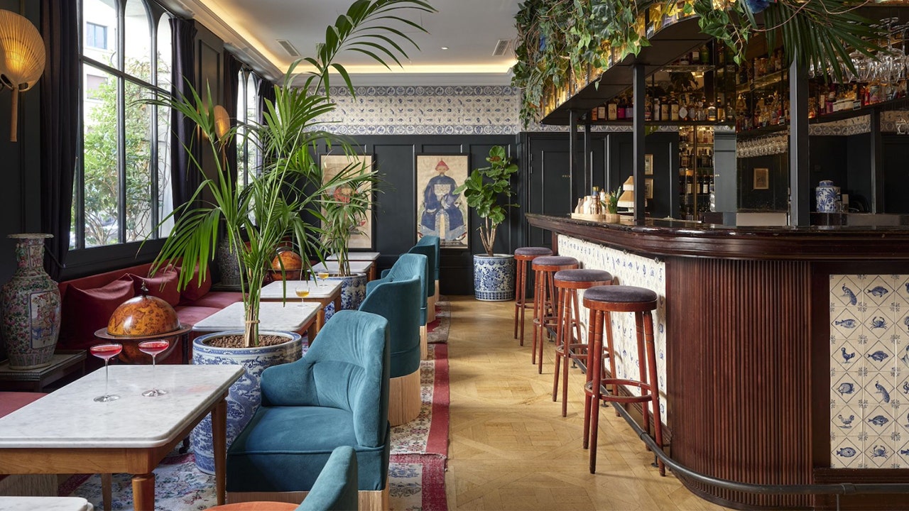 Global cocktail bar authority adds Paris, Italy, tiny 13-square-foot hideaway to prestigious recognition list