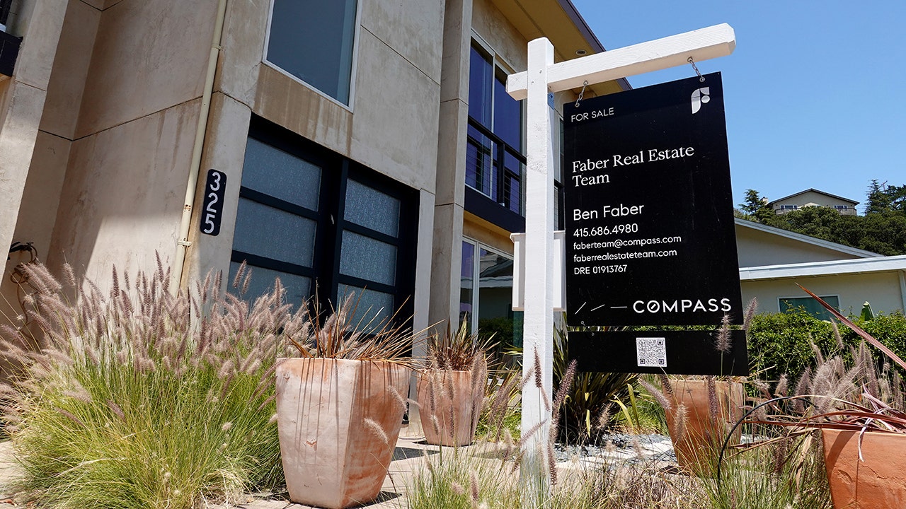 Real estate company Compass sues Zillow over consumers ‘right to choose’