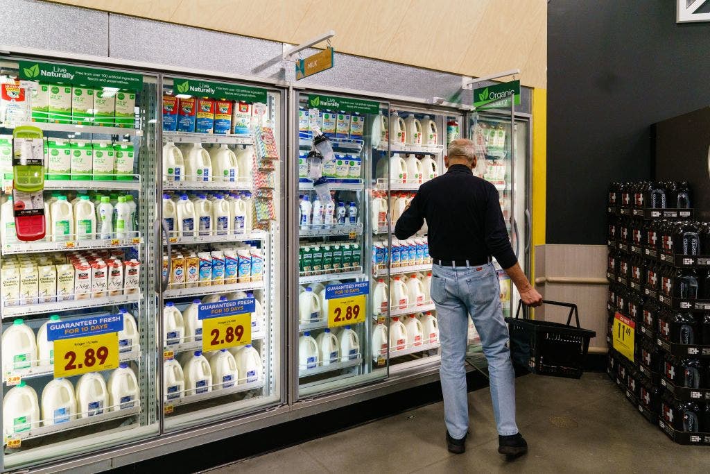 Grocery giant Kroger to close 60 stores in next 18 months Grocery giant Kroger to close 60 stores in next 18 months