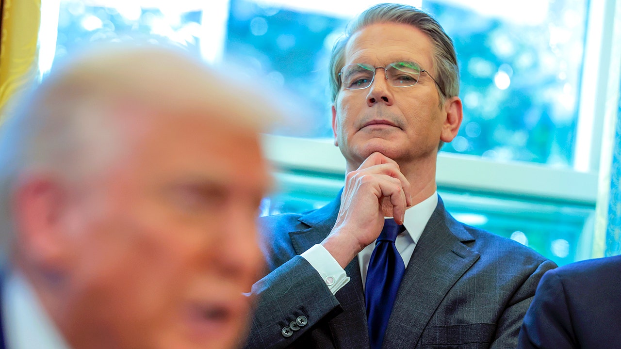 Bessent oversees vetting as a short listed Powell Bessent oversees vetting as a short listed Powell