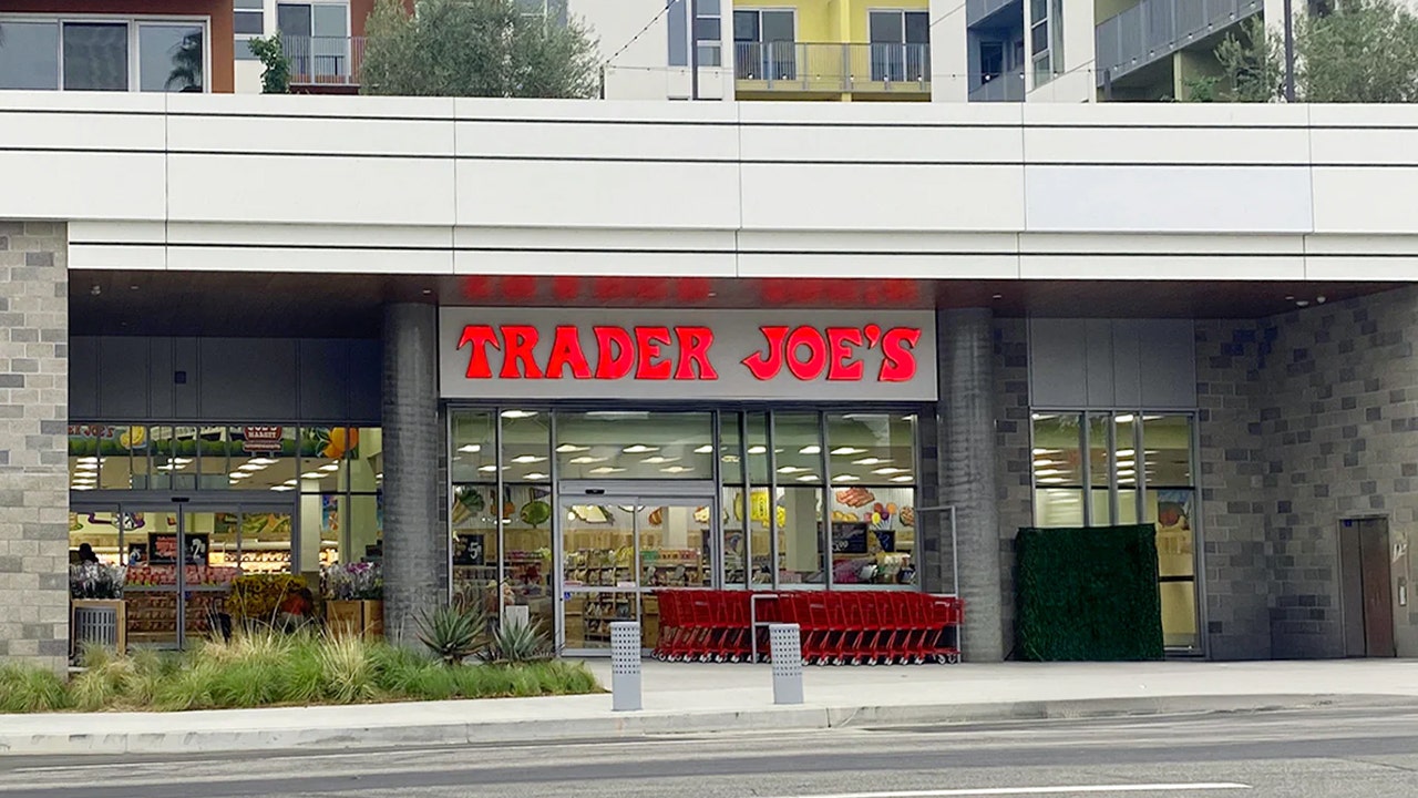Trader Joe’s opens new LA store across from another Trader Joe’s