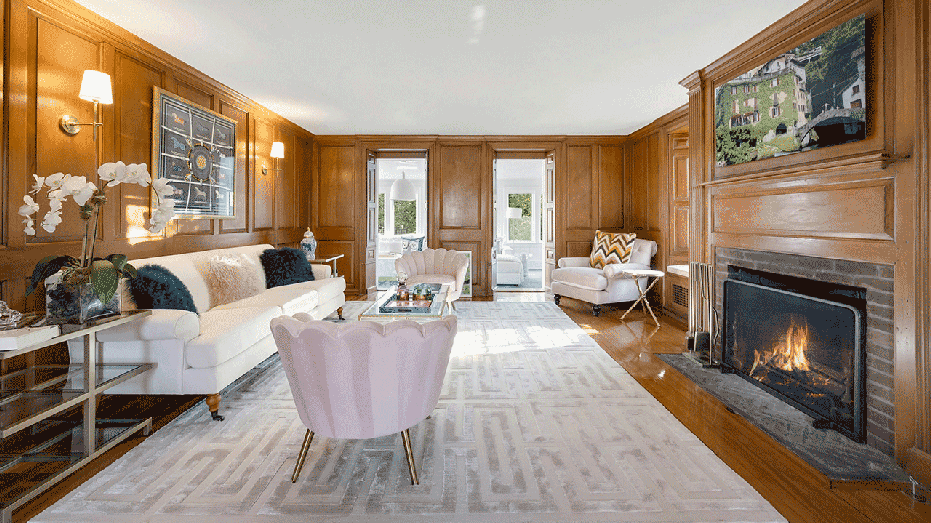 A sitting room within the former Frankel home