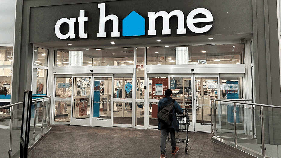 Customer entering at home home goods store, Rego Center Mall, Queens, New York. (Photo by: Lindsey Nicholson/UCG/Universal Images Group via Getty Images)