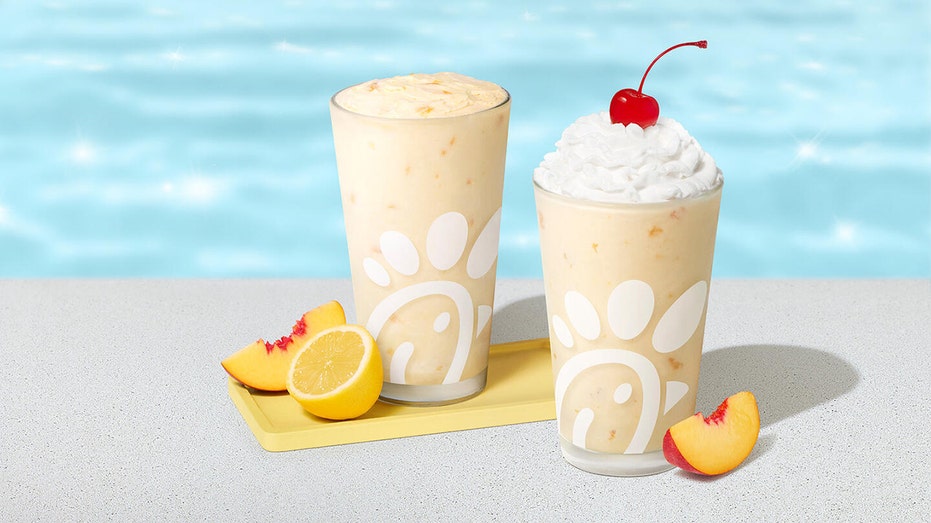 Chick-fil-A New Peach Drinks are drinking side by side