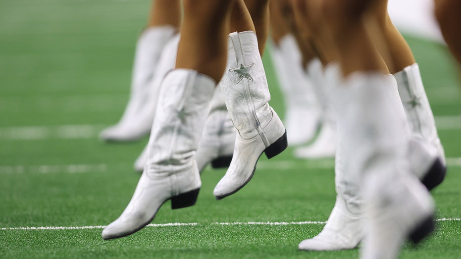 Dallas Cowboys cheerleaders boots