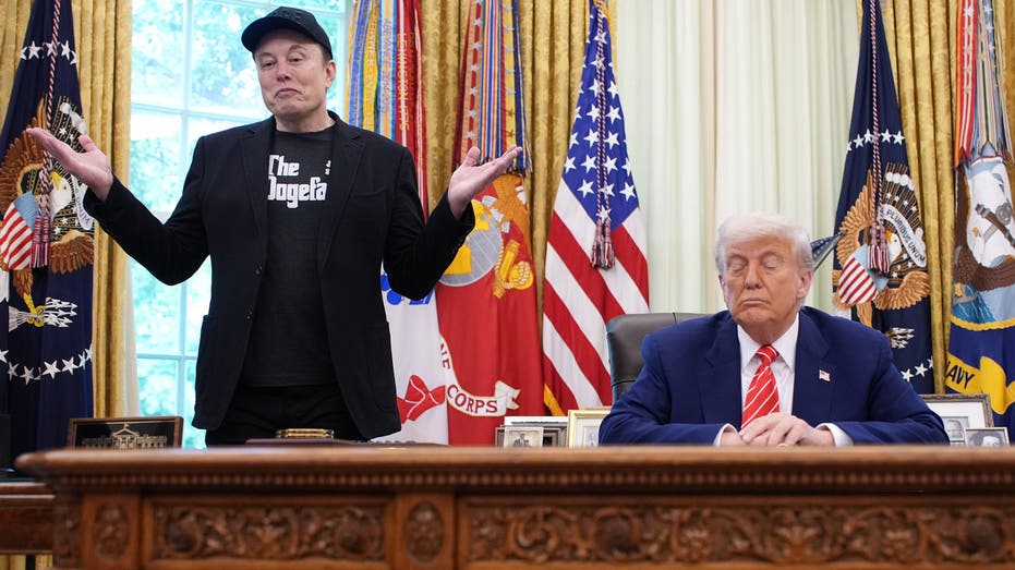 Trump and Elon Musk in the Oval Office