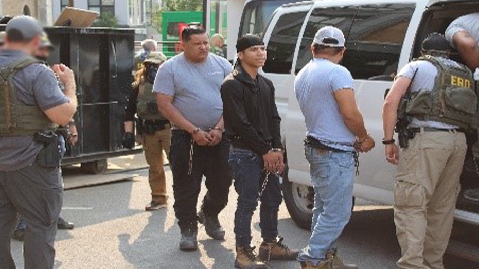 illegal aliens entering van Pennsylvania