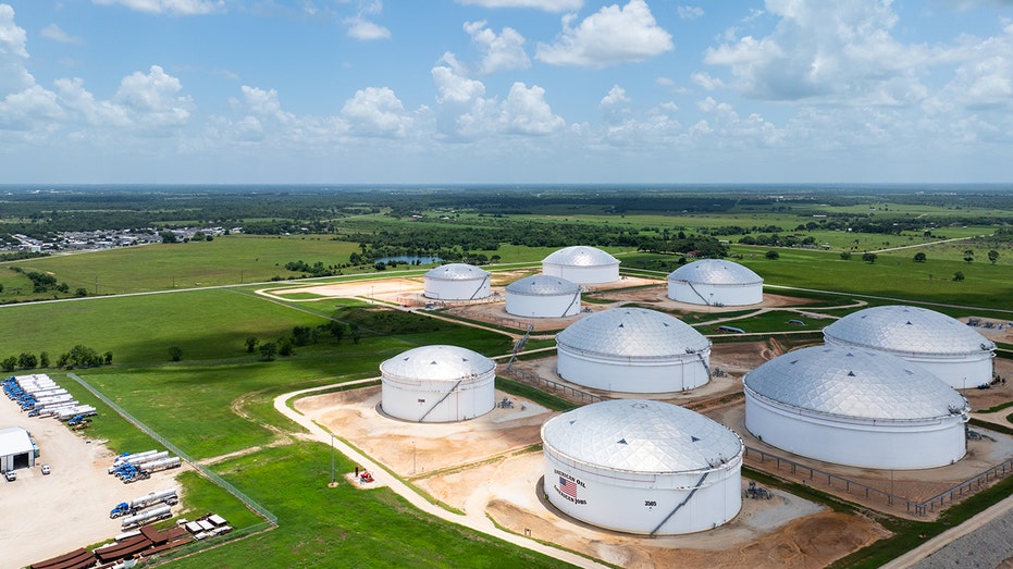 Oil storage tanks in Sealy, Texas