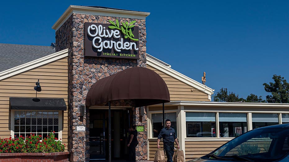 An Olive Garden restaurant in Fremont, California, US, on Thursday, Sept. 14, 2023. Darden Restaurants Inc. is scheduled to release earnings figures on September 21. Photographer: David Paul Morris/Bloomberg via Getty Images