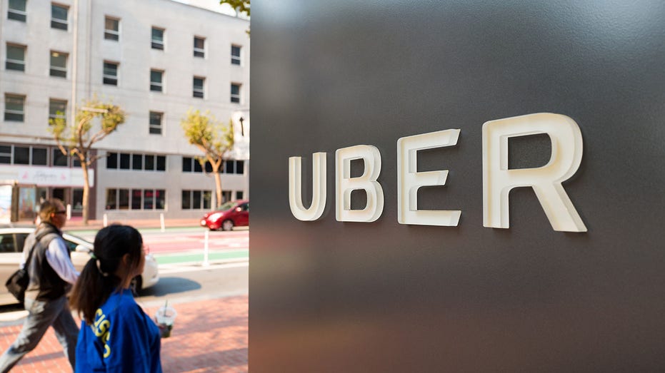 An Uber sign.