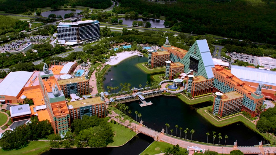 Aerial view Walt Disney World Swan and Dolphin