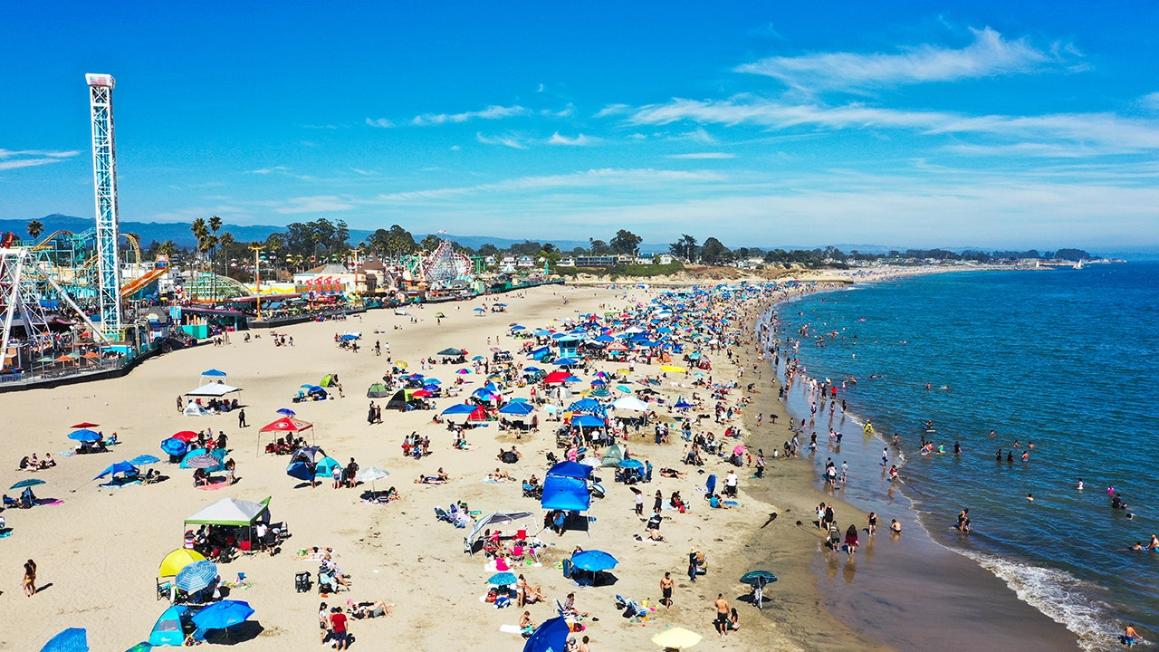 Employers need $ 81.21 Wage per hour so they can afford houses in Santa Cruz, California Employers need $ 81.21 Wage per hour so they can afford houses in Santa Cruz, California