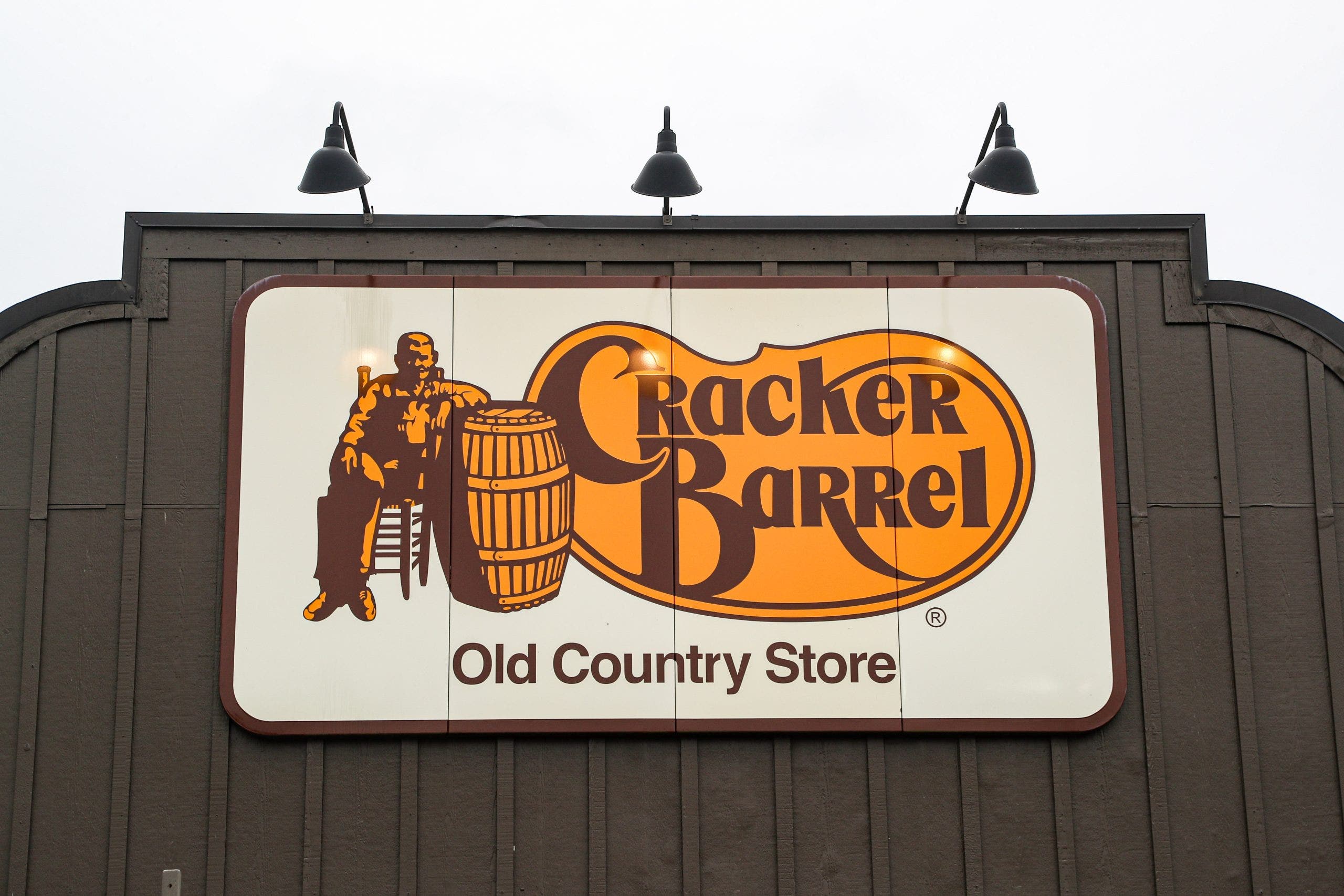 EXCLUSIVE: Pro-Trump law group says Cracker Barrel's DEI programs violate federal, state civil rights laws