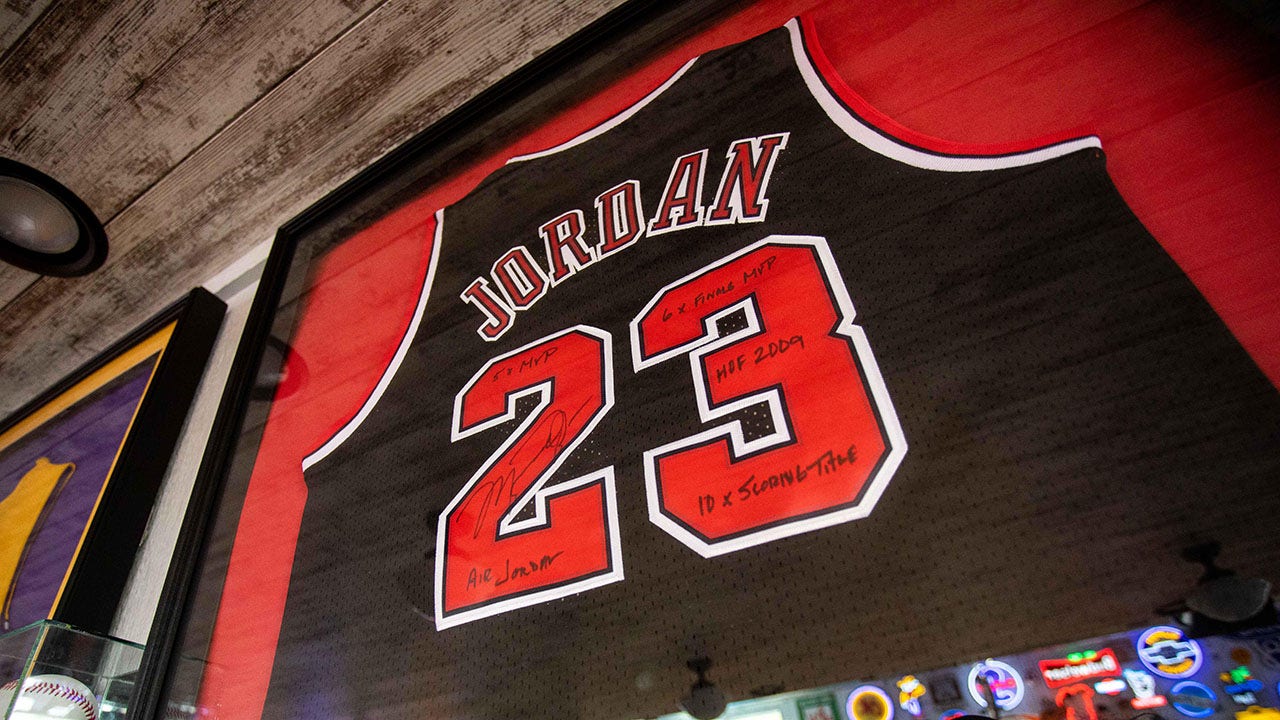 Man behind 0M counterfeit sports memorabilia operation dies by suicide following alleged confession