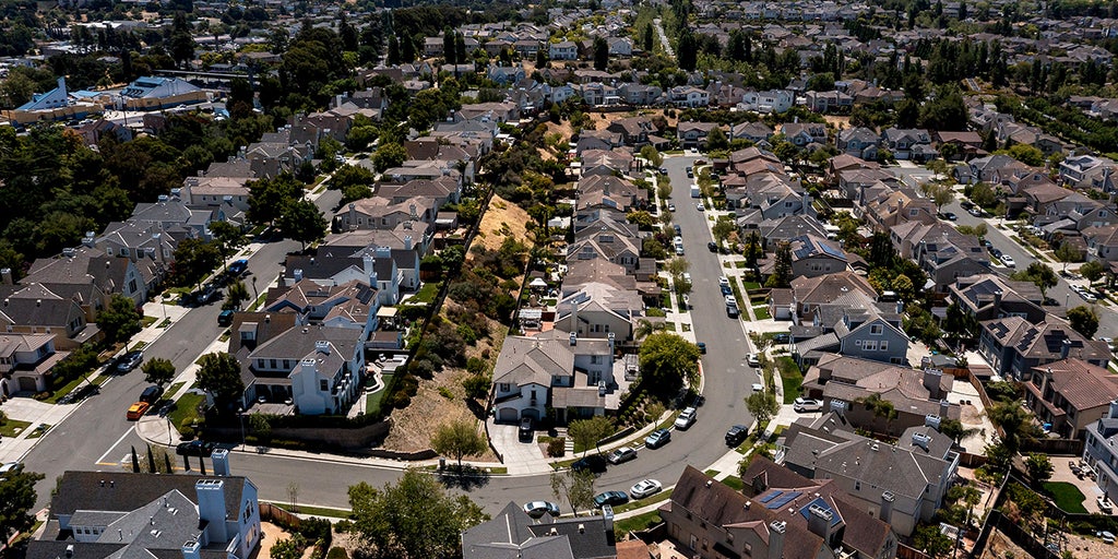 Chinese buyers snap up US homes - Bc73171d Housing