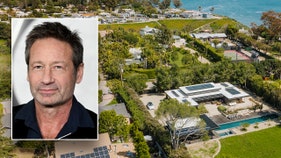 Luxury Malibu home with train caboose sold by 'X-Files' star David Duchovny - Fox Business News