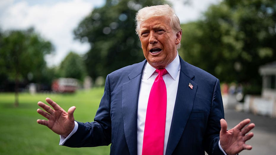 US President Donald Trump is speaking to media members of the Southern House of the White House before riding in Washington, DC, in the United States, on Tuesday, July 15, 2025. Trump will announce $ 70 billion in artificial investments and energy investments in Pennsylvania on Tuesday, the latest batch of the White House to develop the technique of appearance. Photographer: Al Drao/Bloomberg via Getty Images