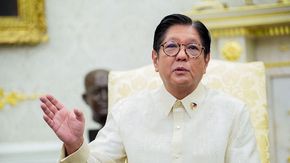 Philippines president in the Oval Office