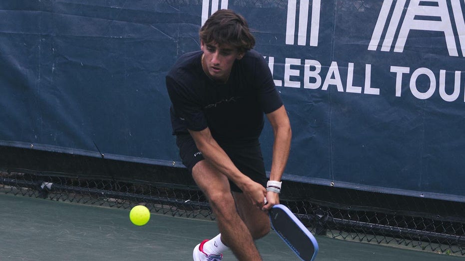 Gabriel Tardio playing