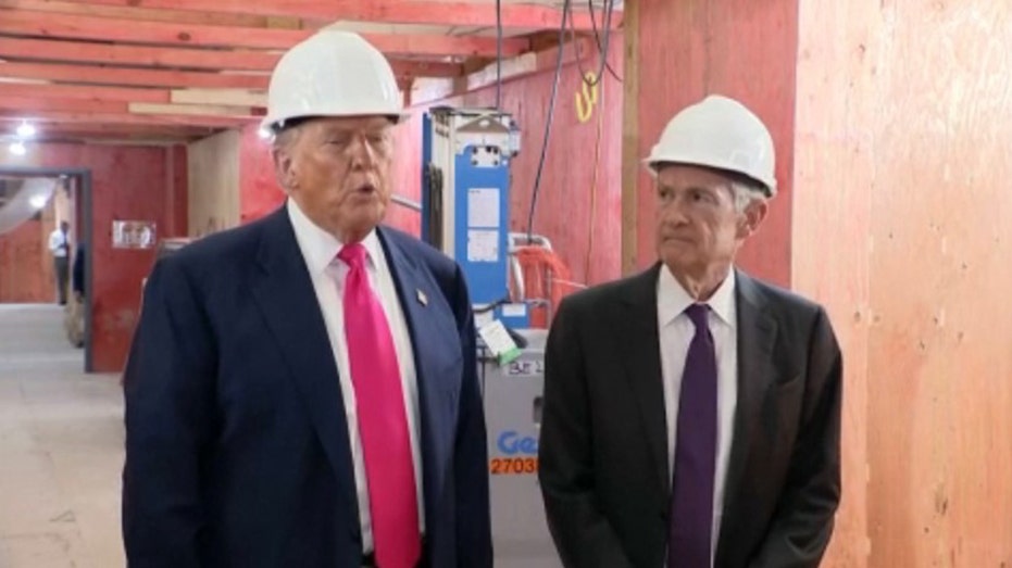 Trump with Powell