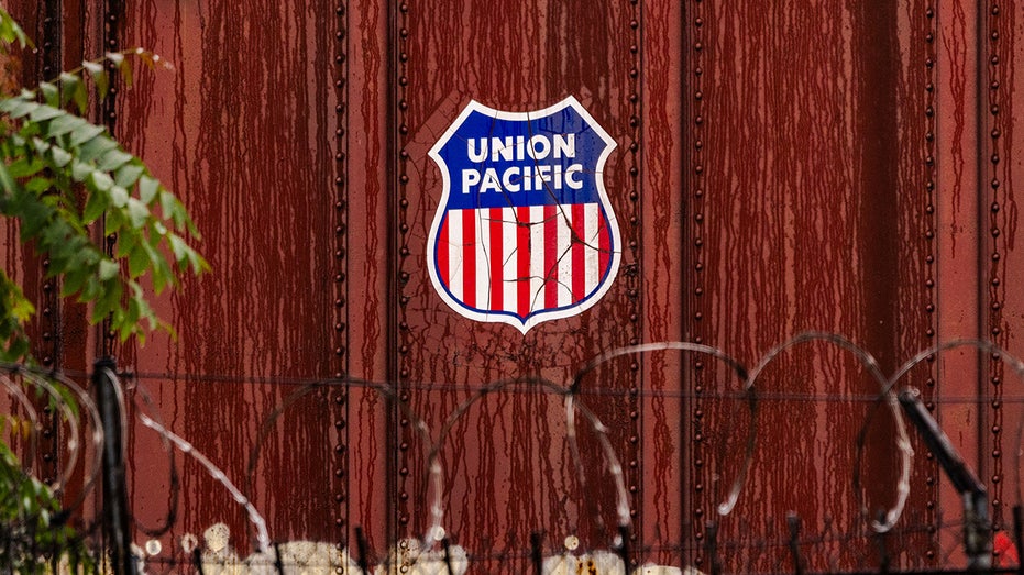 Union Pacific Nears Norfolk Deal To Create $200 Billion Railroad