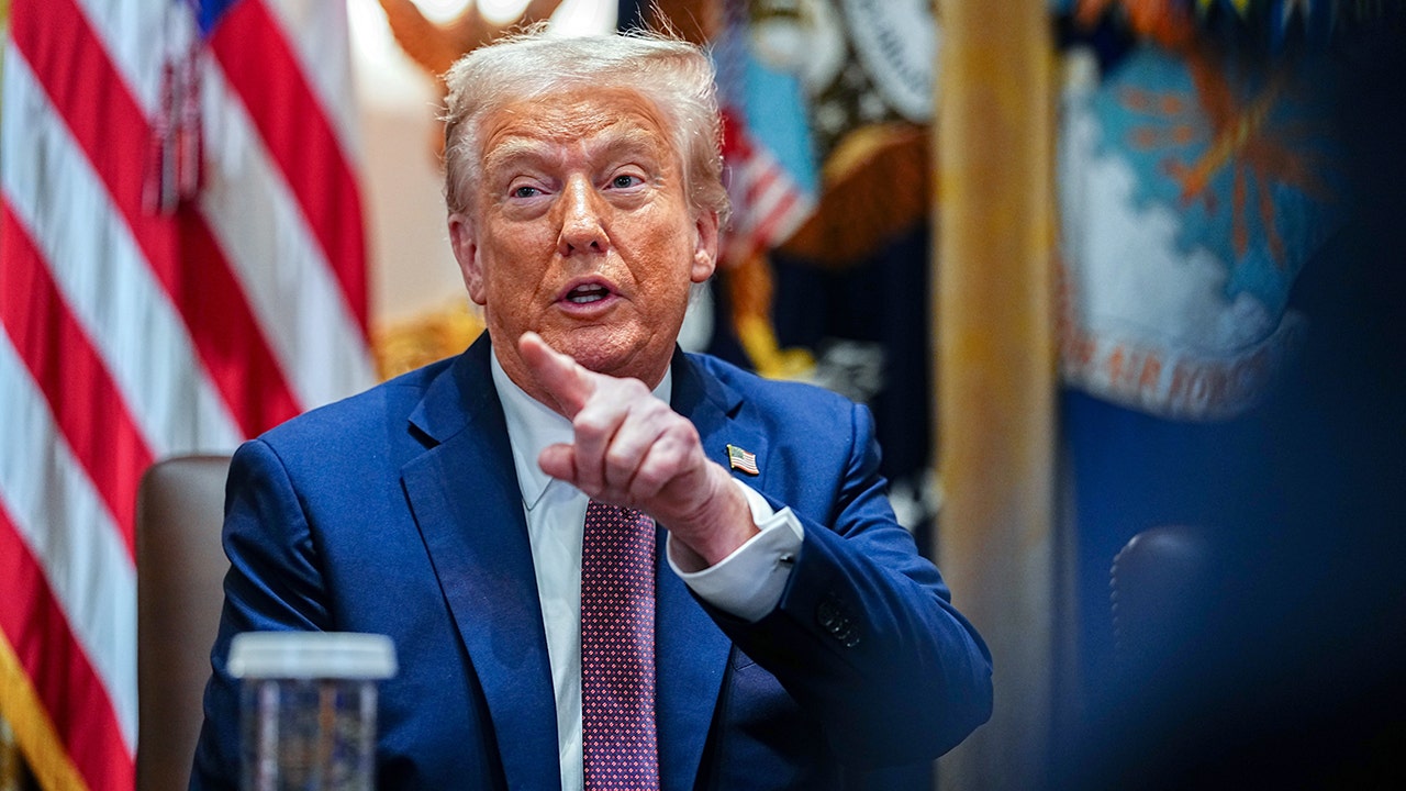 Mexico suspends package shipments to US ahead of Trump tariff deadline
