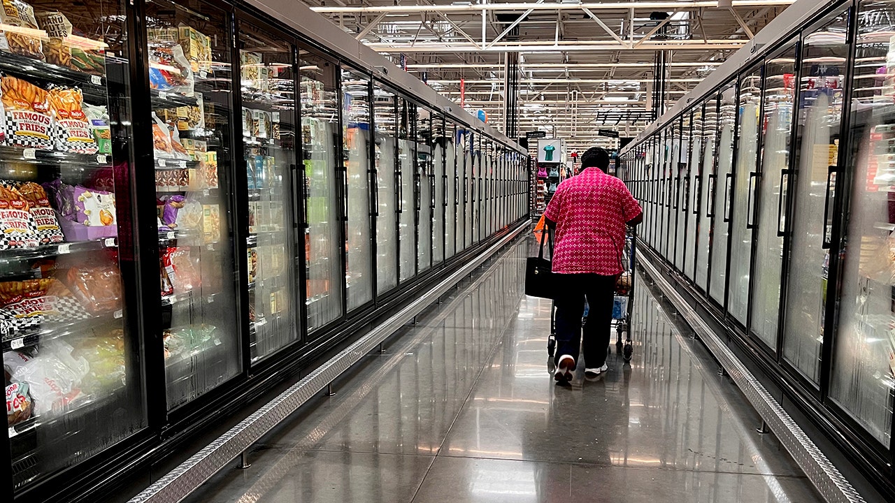 Walmart offers 30% of food discounts