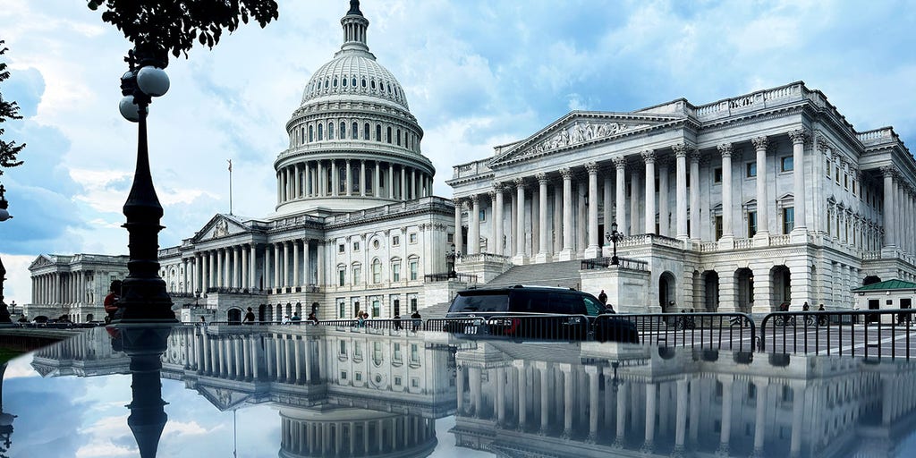 Nợ quốc gia Mỹ lần đầu tiên đạt mốc lịch sử 39 nghìn tỷ đô la | Fox Business