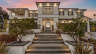 Mansion's price drops every week until someone finally buys it in rare auction - Fox Business News