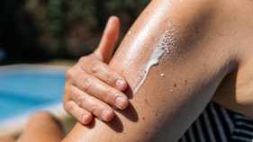 FDA warns Americans to avoid certain popular sunscreen products - Fox Business News
