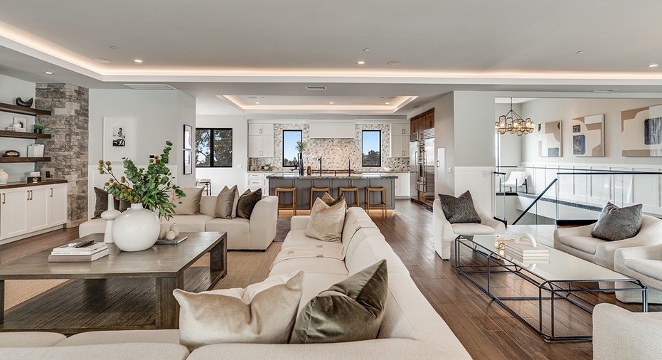 California estate listed by The Agency enters Dutch Auction.