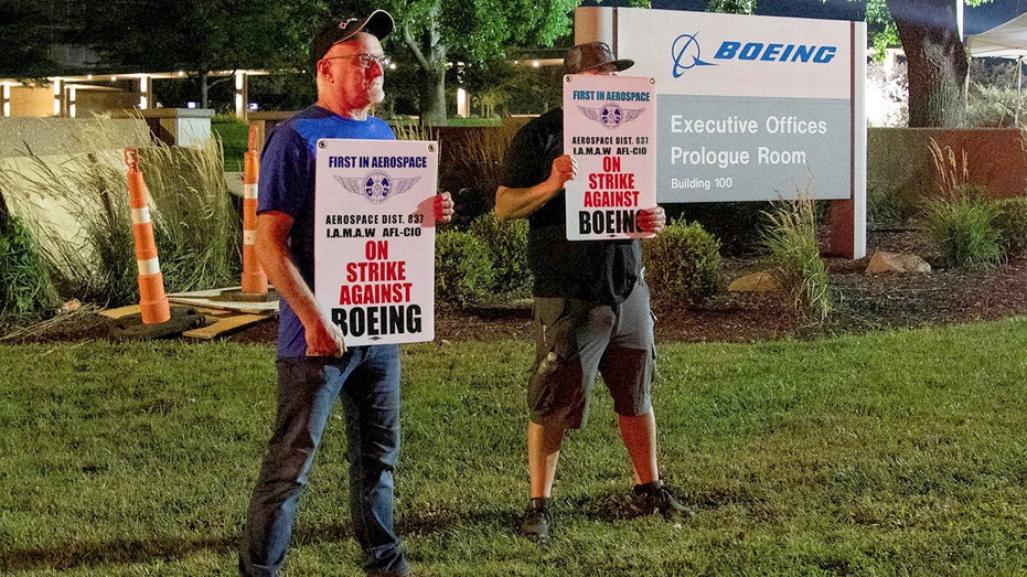 IAM District 837 strikers