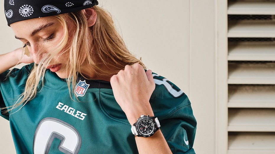 Eagles fan wears Breitling watch