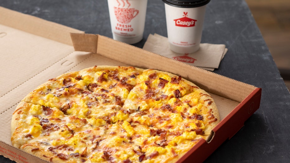 Case breakfast pizza