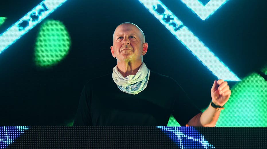 Goldman Sachs CEO David Solomon DJing